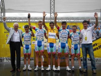Team Androni-Giocattoli, podio en tres continentes