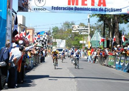 Marcos Arriagada gana la V Etapa de la XXXII Vuelta Independencia