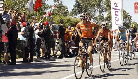 Antón gana la 19ª etapa de la Vuelta a España, Cobo sigue