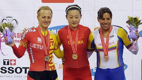 Video Daniela Larreal gana la Medalla de Bronce en la Copa del Mundo de Ciclismo de Pista Beijing 2012.