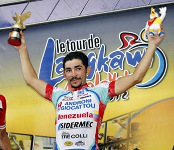 José Serpa, del Androni, gana la sexta etapa del Tour de Langkawi, y es el nuievo Lider
