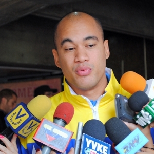 Ministro del Deporte Venezolano, Héctor Rodrígue, felicita a ciclistas venezolanos