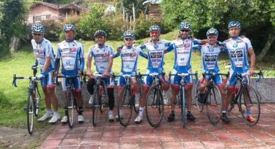 El equipo profesional de ciclismo del Valle del Cauca Aguardiente Blanco del Valle - Redetrans - Supergiros - Indervalle, listo para la Vuelta a Colombia 2014