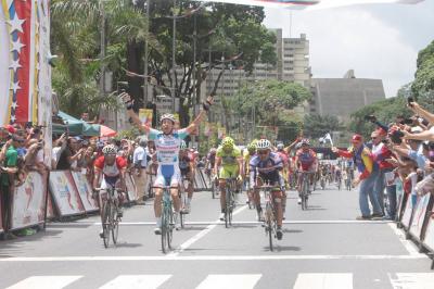 Jonathan Salinas Campeón de la Vuelta a Venezuela 2014/ Kenny Van Hummel (Androni Giocattoli) gano X etapa /Resultas Finales + Fotos