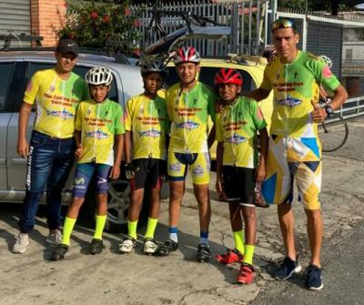 El equipo "Los Chicos del Ciclismo de Carupano" van con 3 categorías al IV Clásico Ciclista del Team "VRBike la Roca" en Maturin