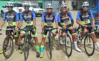 La Escuela "Williams Garcia Fundanacho" por Anzoátegul a La Vuelta Ciclista a Venezuela