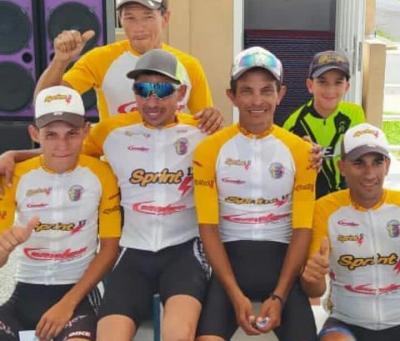 El equipo Anzoatiguense "Sprint 17 con el "Gato" Medina de Capo correrá el Clásico Ciclista Memorial "José Gregorio Serpa" en Guasipati