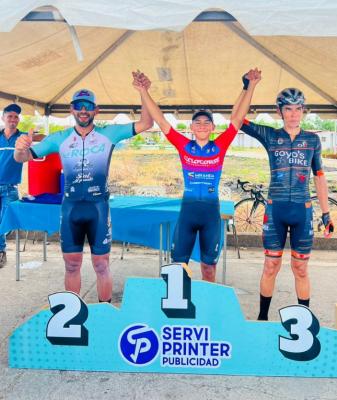 Eduar Becerra (Ciclo Corsé Miranda) en la máxima categoría se llevó el 5to encuentro Ciclistico en Monagas